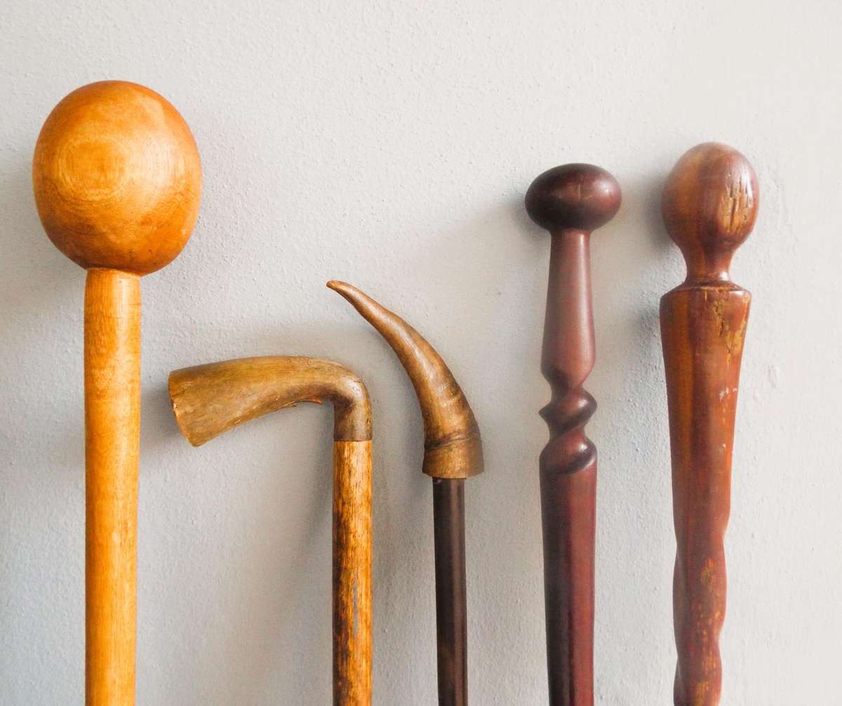 NICE LOT OF VINTAGE WALKING STICKS