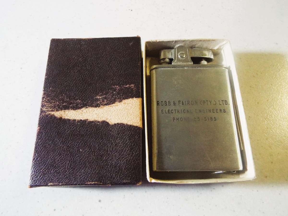 VINTAGE nice unused Robb&Fairon ,lighter with tape measure  ,,,,,in box