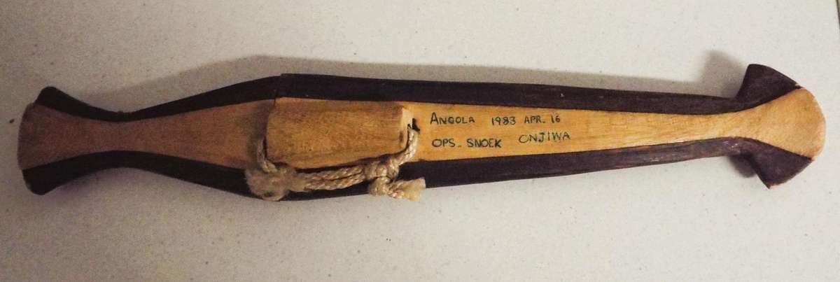 wow super rare ,,,, vintage South African Ovambo dagger from  Angola