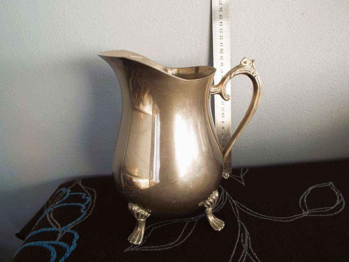 nice vintage Pitcher in good condition