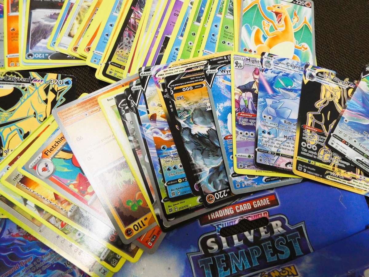 Pokemon Collectable Cards Lot - 300+ Cards