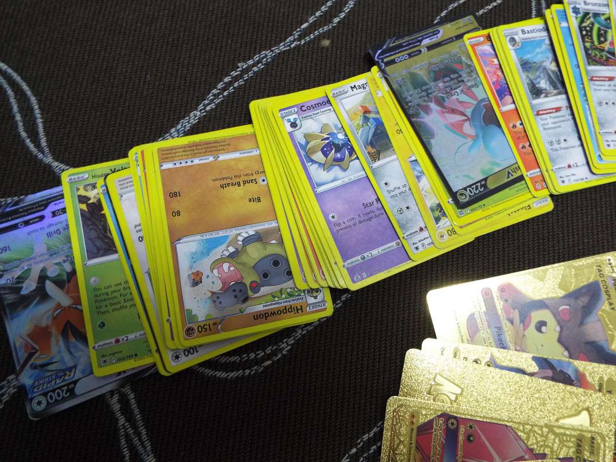 Pokemon Collectable Cards Lot - 300+ Cards