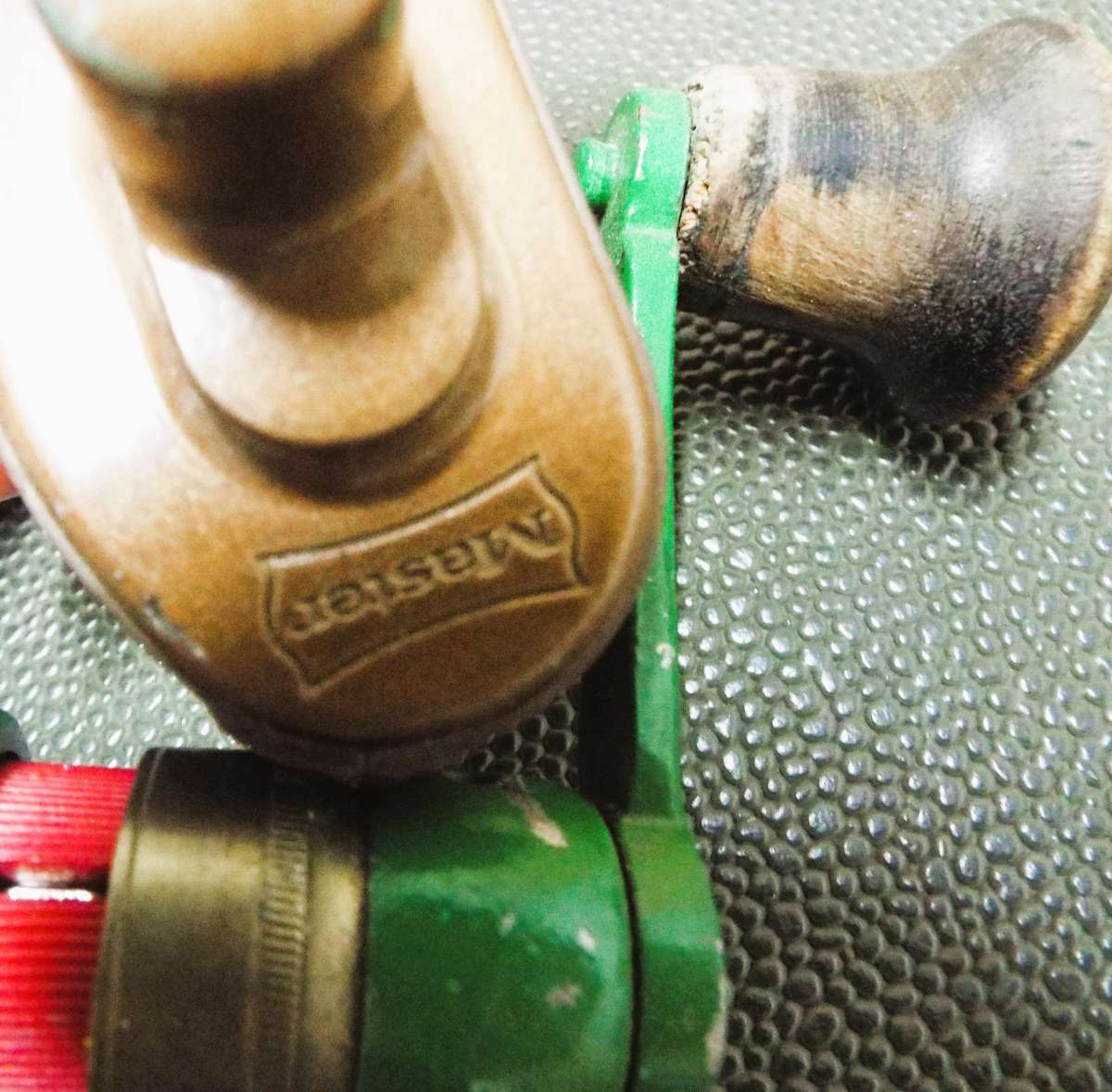 NICE antique hand loader crimp starter shotshell reloading press and gun lock