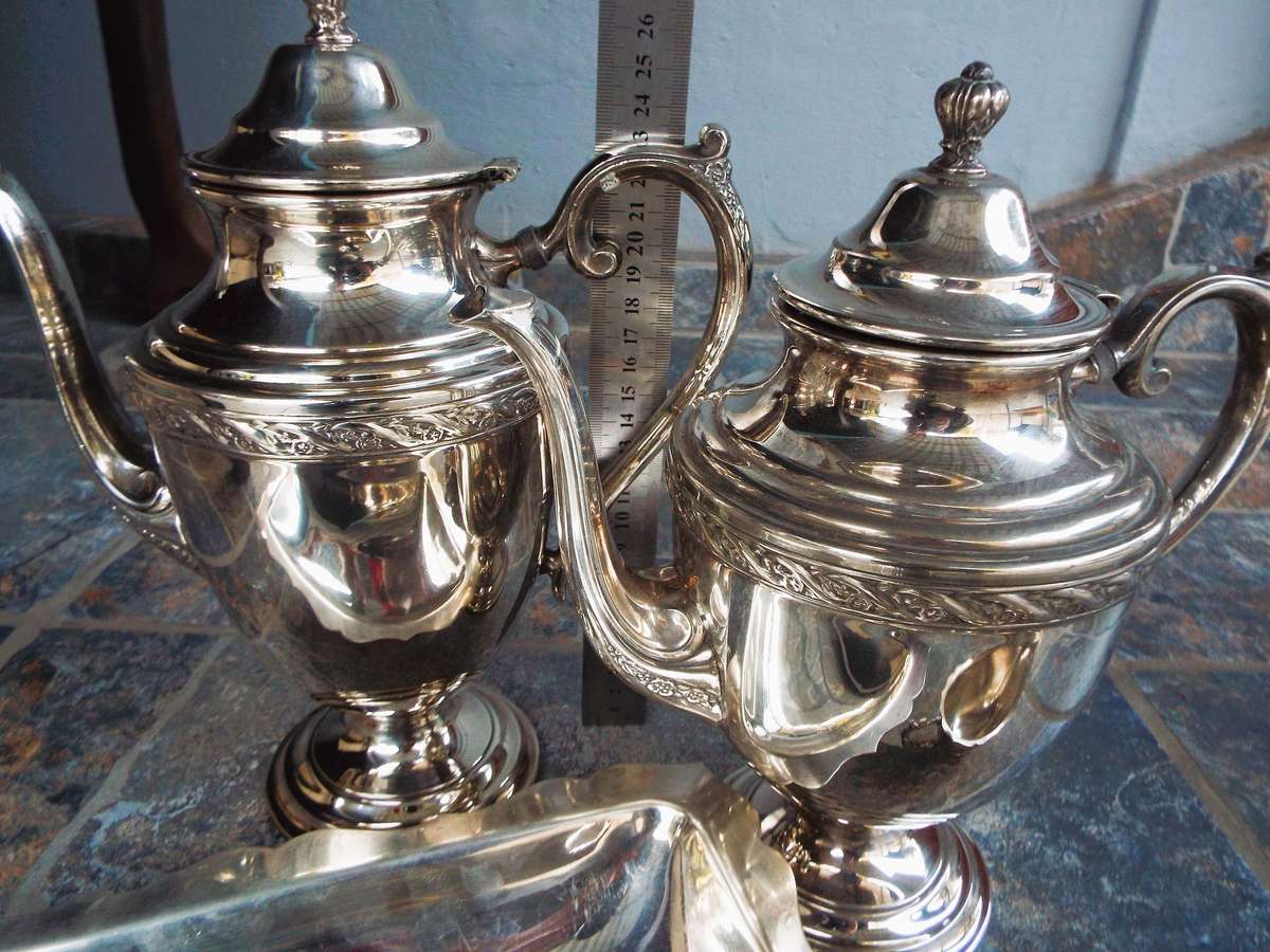 Vintage lot of nice bling bling