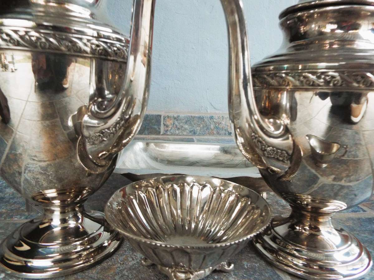 Vintage lot of nice bling bling