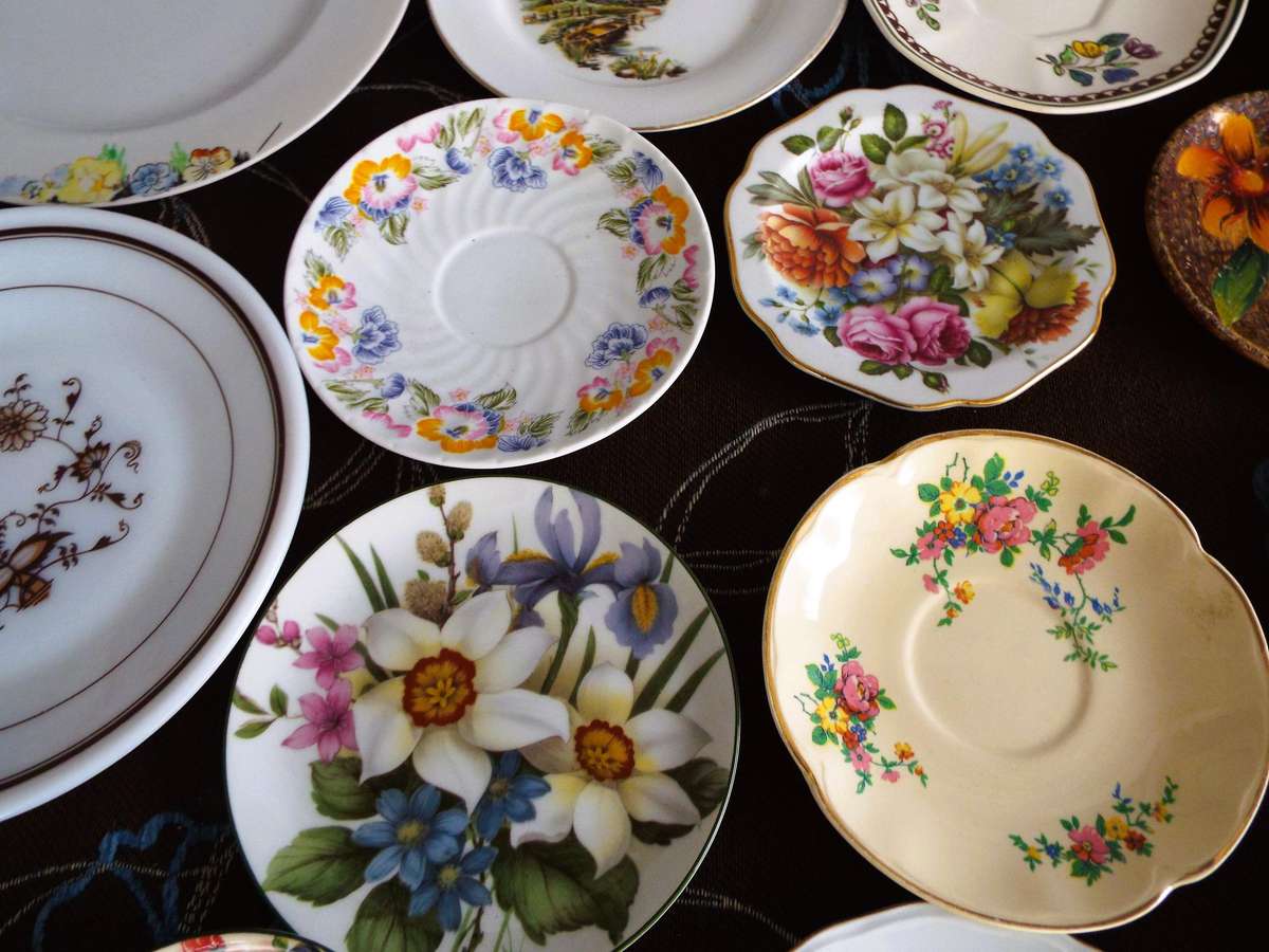 vintage Plate  Lot (porcelain mostly )over 30 items as 1 big lot