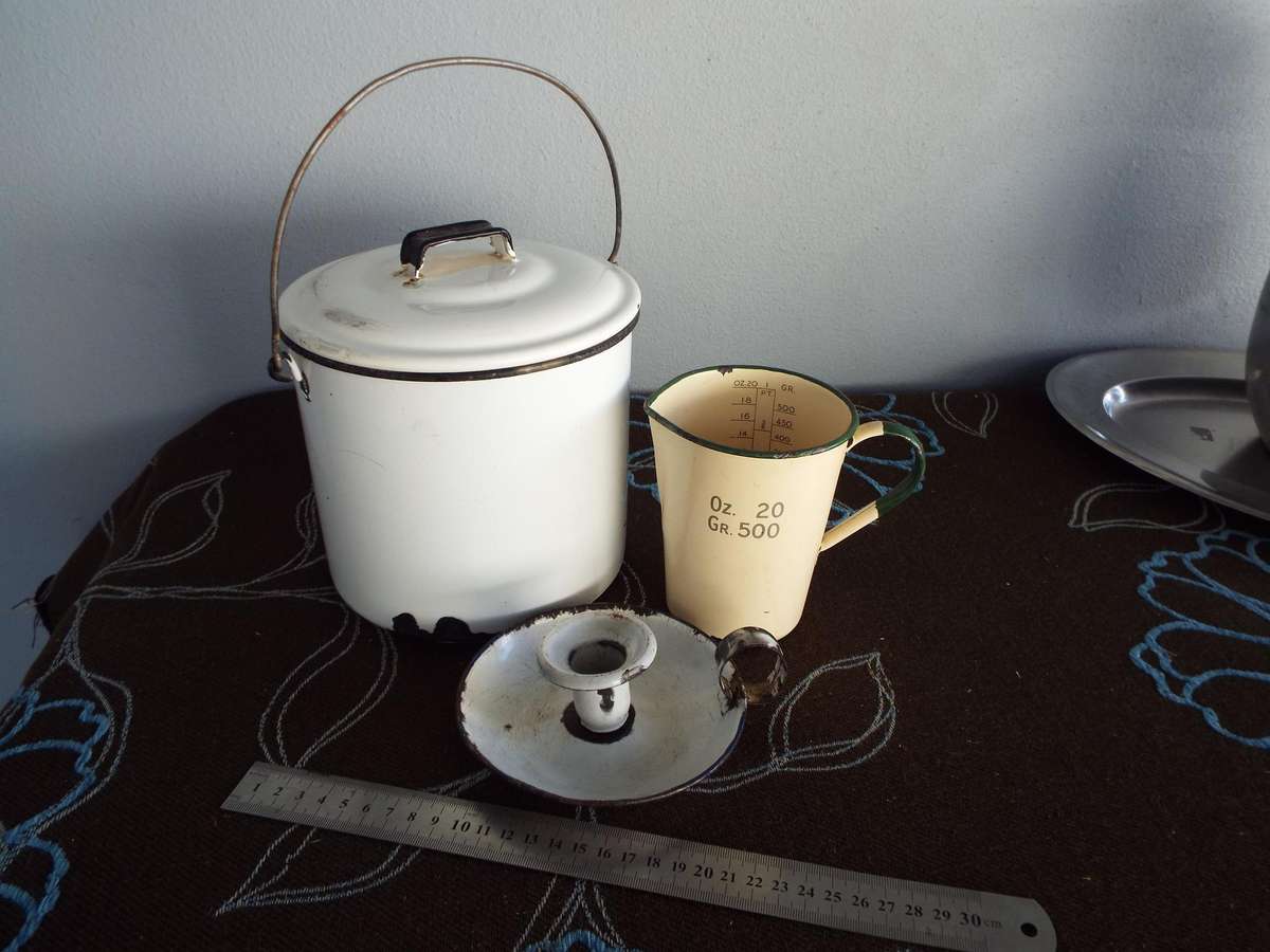 Vintage/Antique Enamelware
