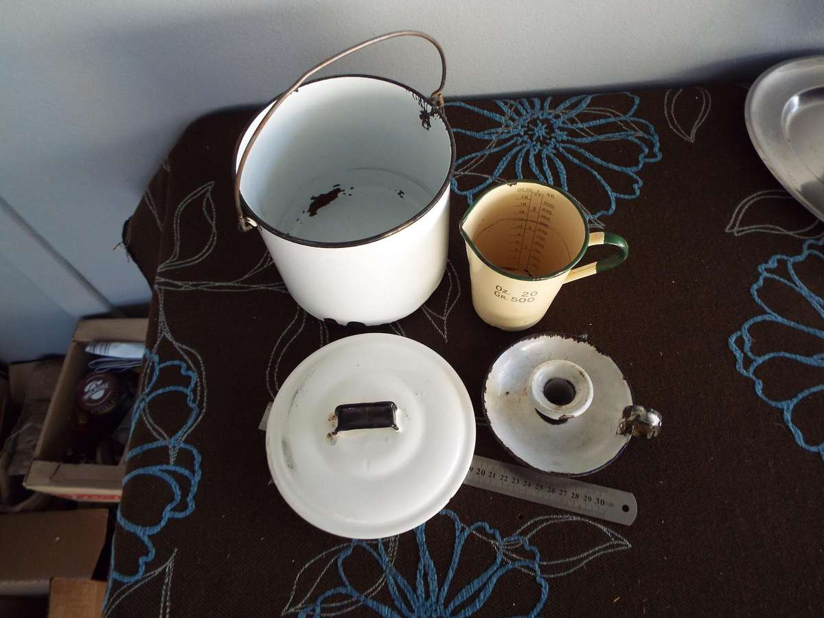 Vintage/Antique Enamelware