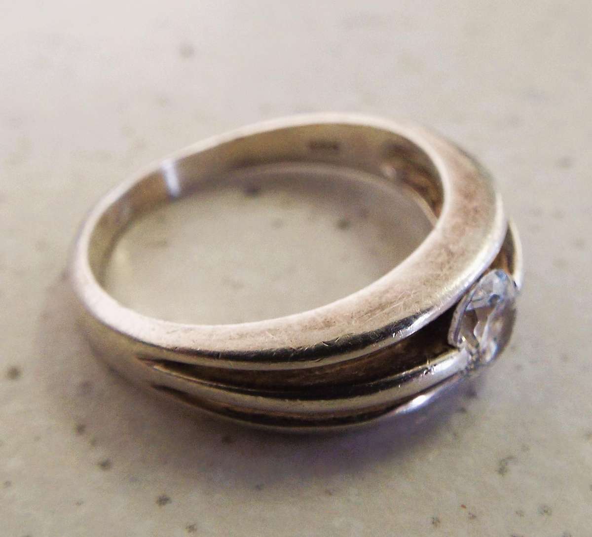 Vintage SILVER 925 RING  nice bling bling