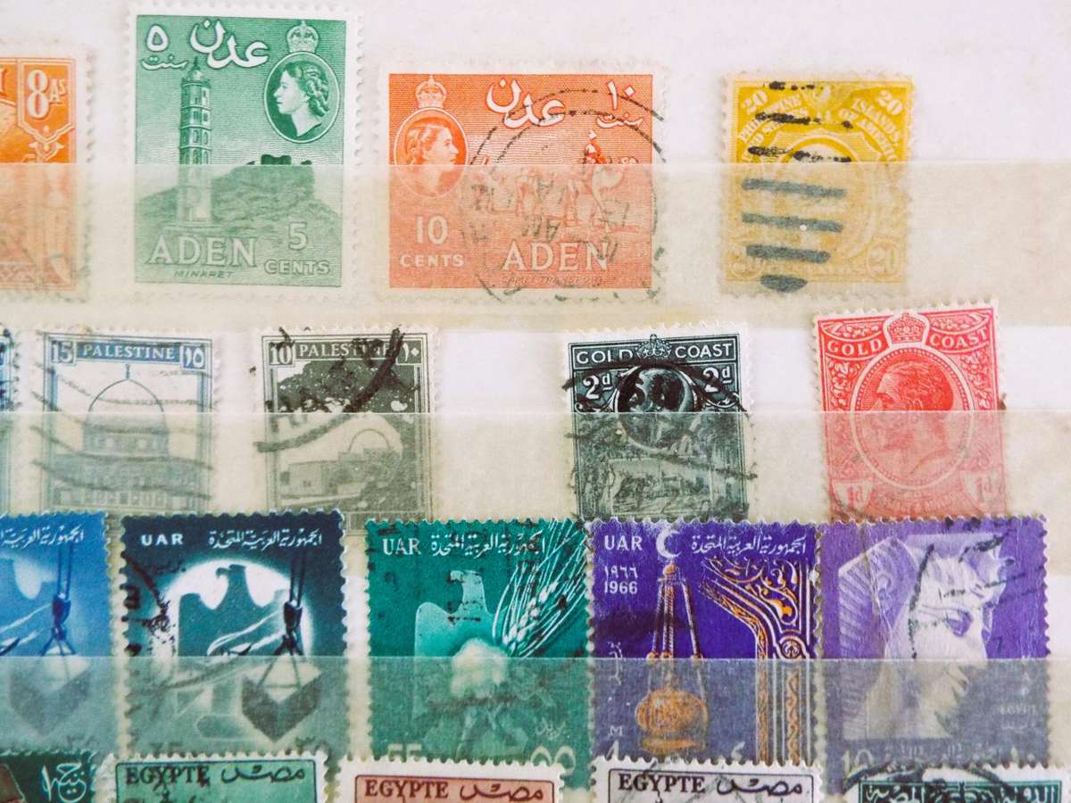 WE SELL STAMPS PER PAGE SPOT THE ONE U KNEED