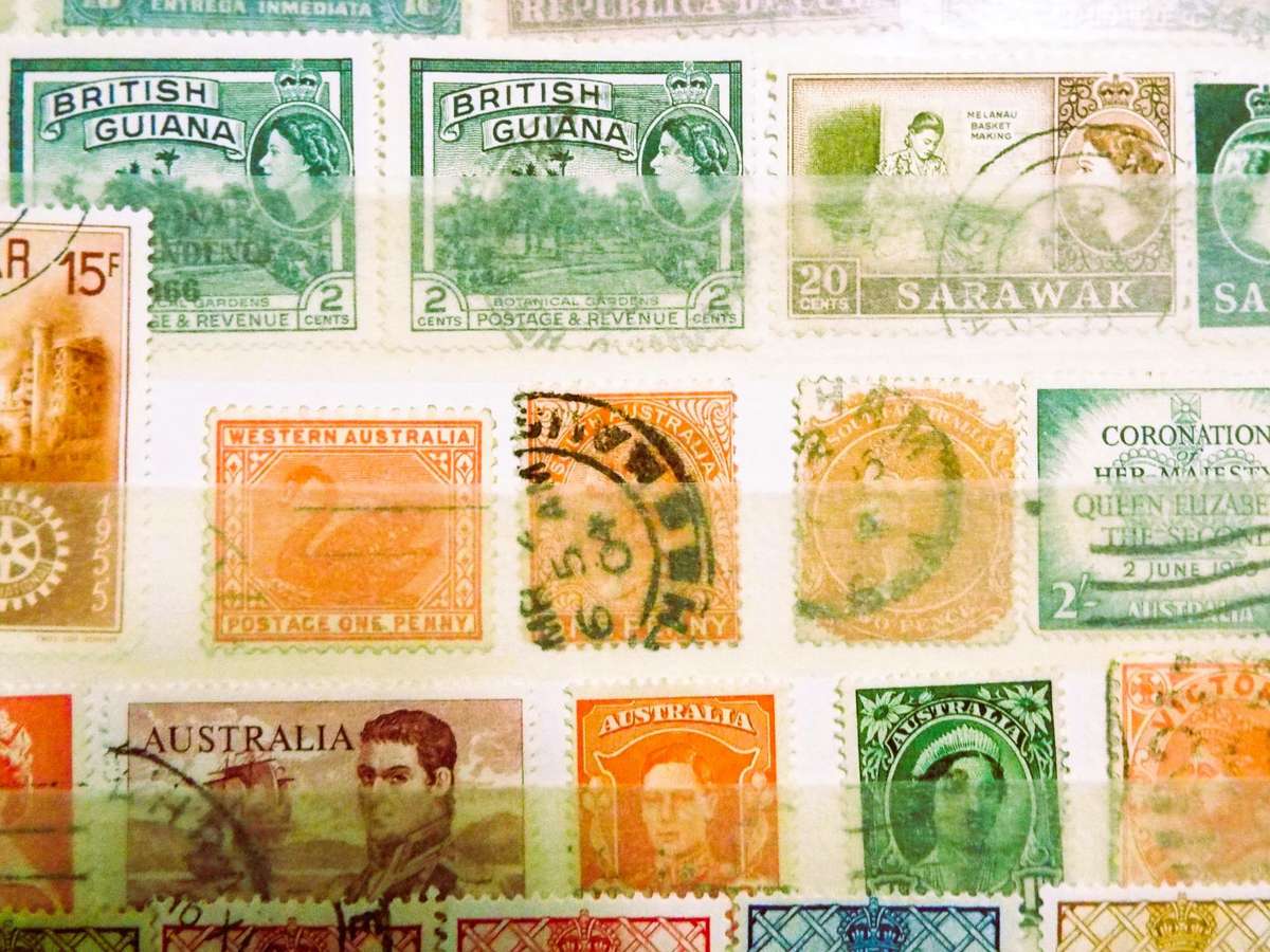 WE SELL STAMPS PER PAGE SPOT THE ONE U KNEED