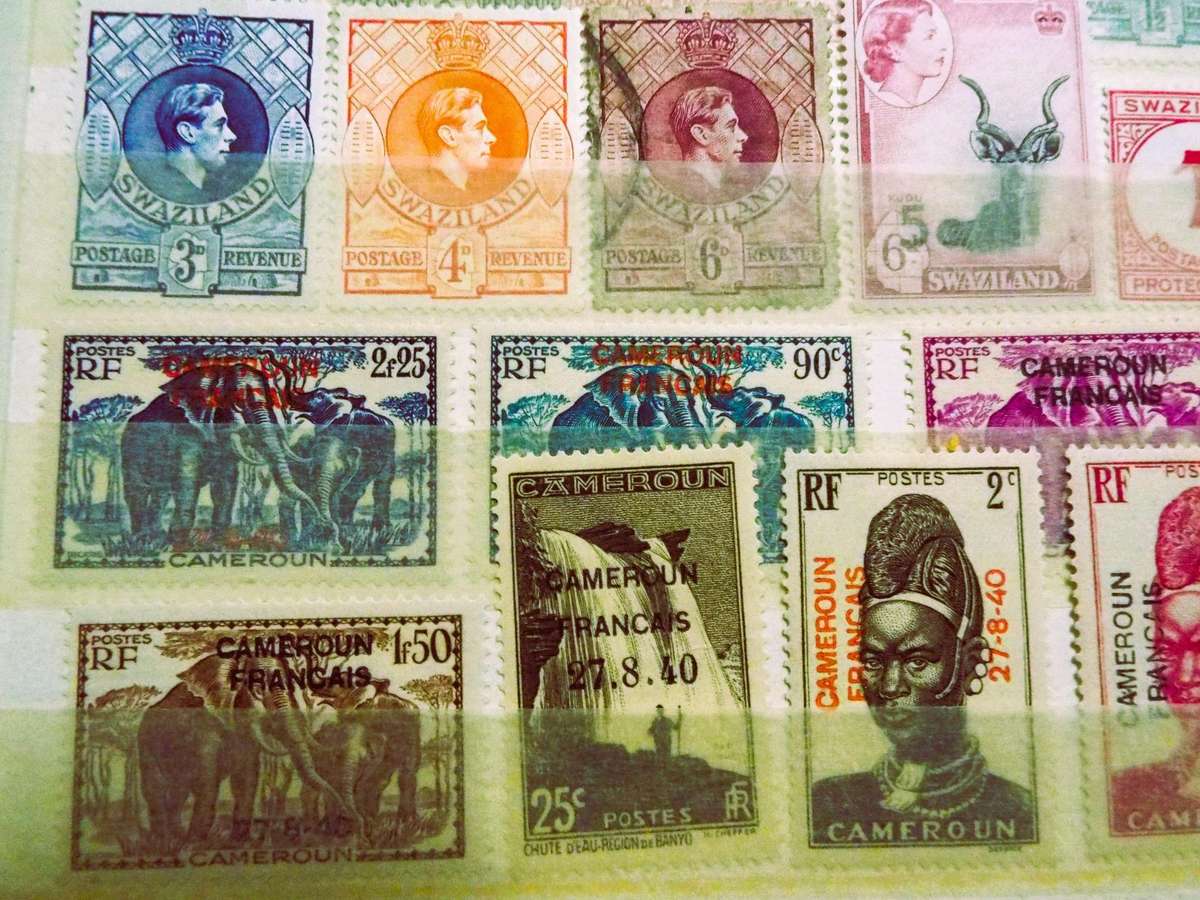 WE SELL STAMPS PER PAGE SPOT THE ONE U KNEED