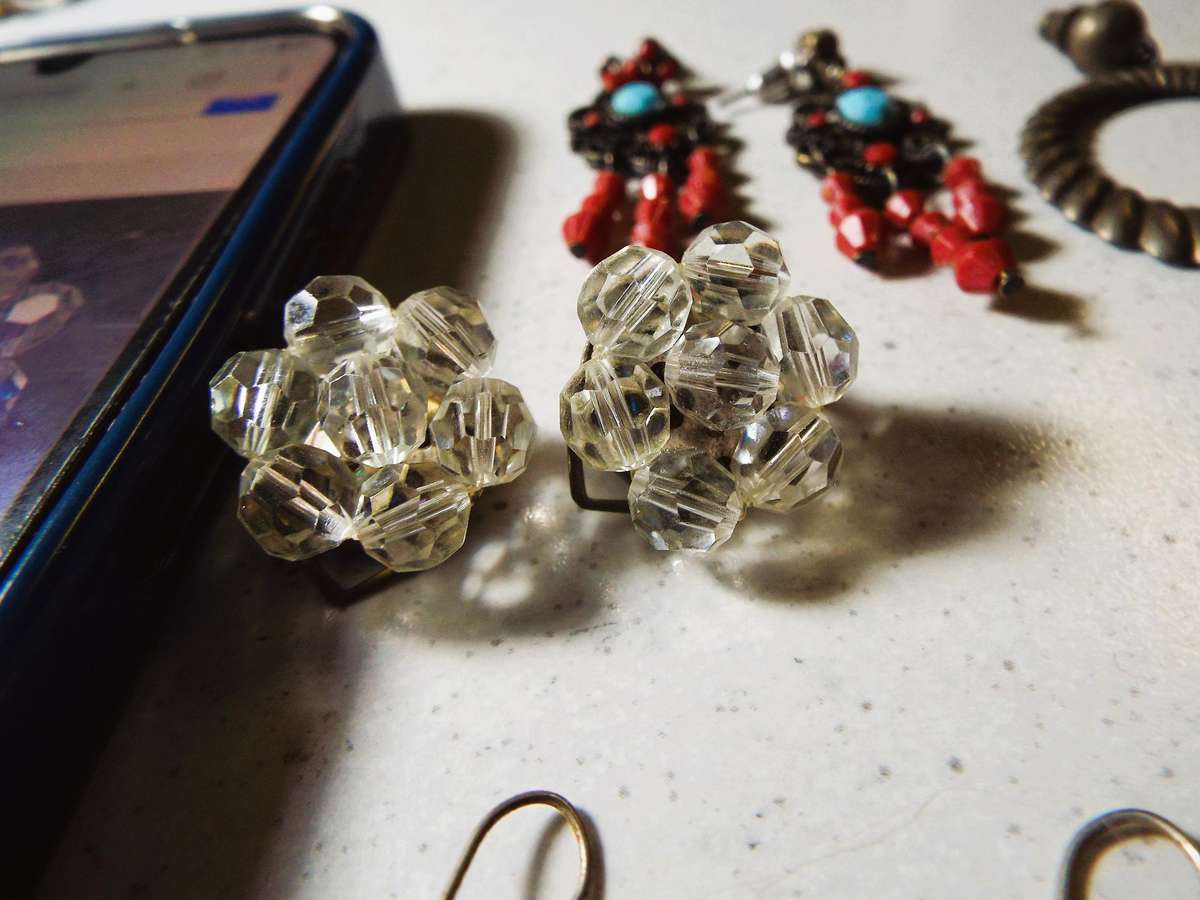 10 pairs of VINTAGE earrings