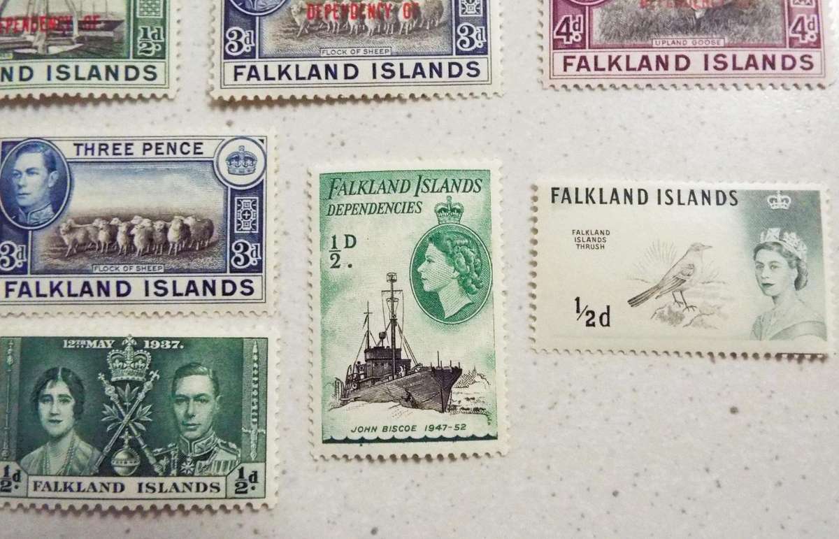 FRAKLAND ISLANDS GROUP   (1936-1952 ) HIGH VALUE LOT OF 17 STAMPS