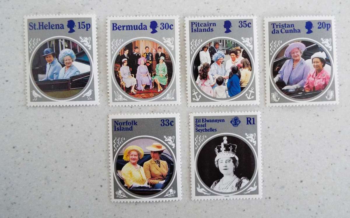 S10 ,Queen mother from various islands lot