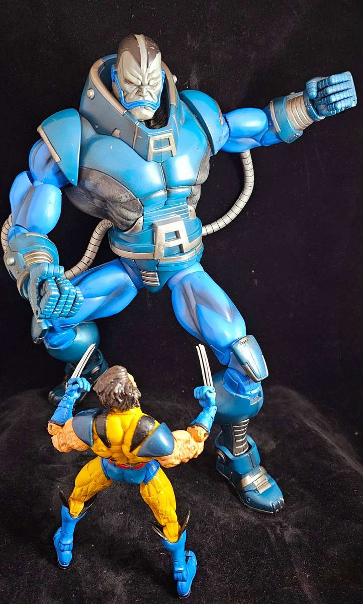 ToyBiz Marvel Legends Wolverine