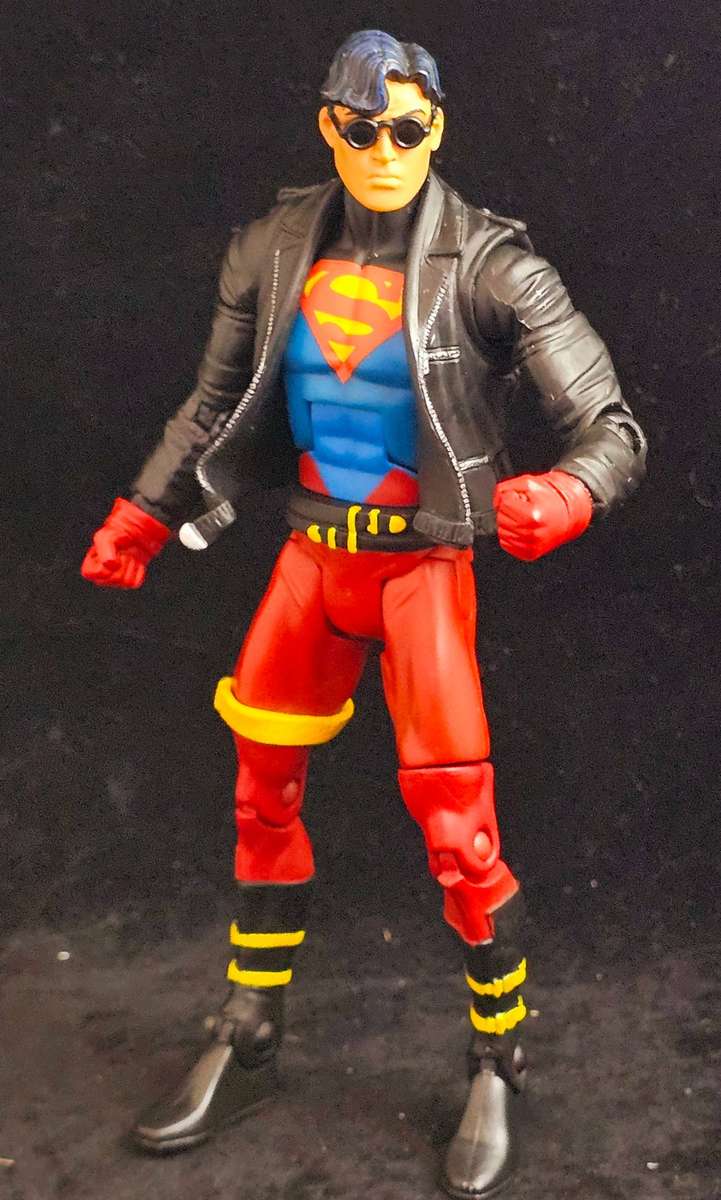 Mattel DC Universe Classics 90s Superboy