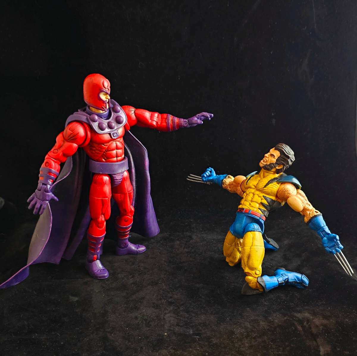 ToyBiz Marvel Legends Wolverine