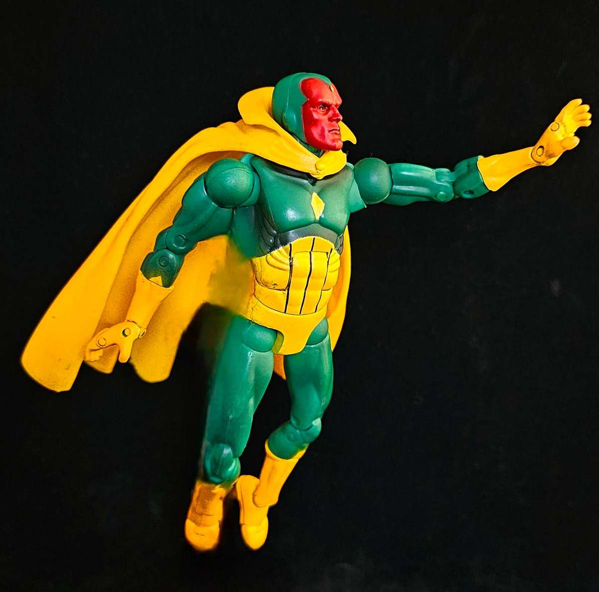 ToyBiz Marvel Legends Vision