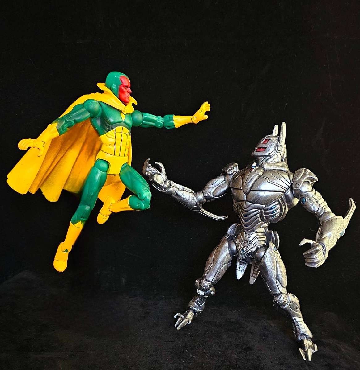 ToyBiz Marvel Legends Vision