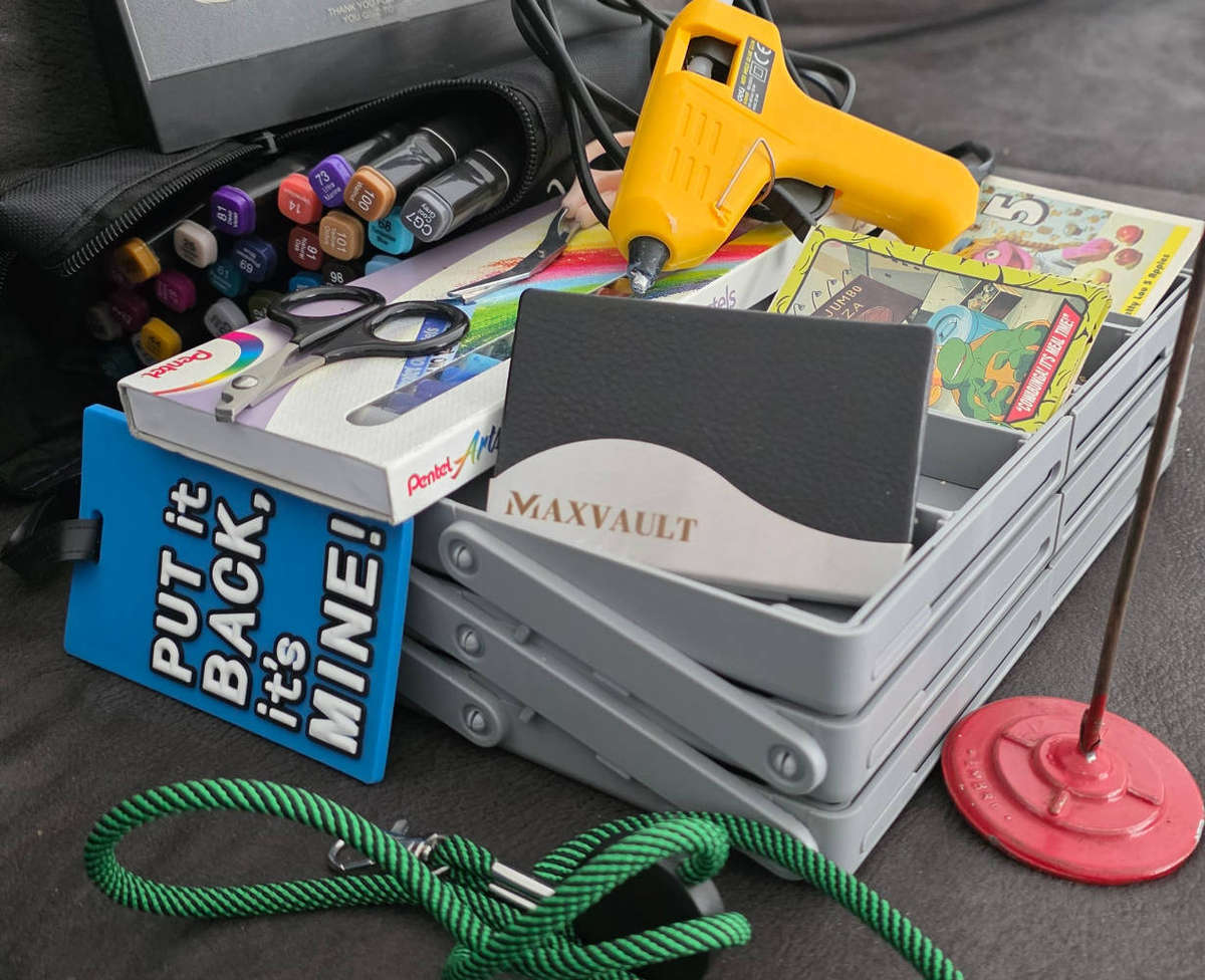 Lucky art and crafty packet