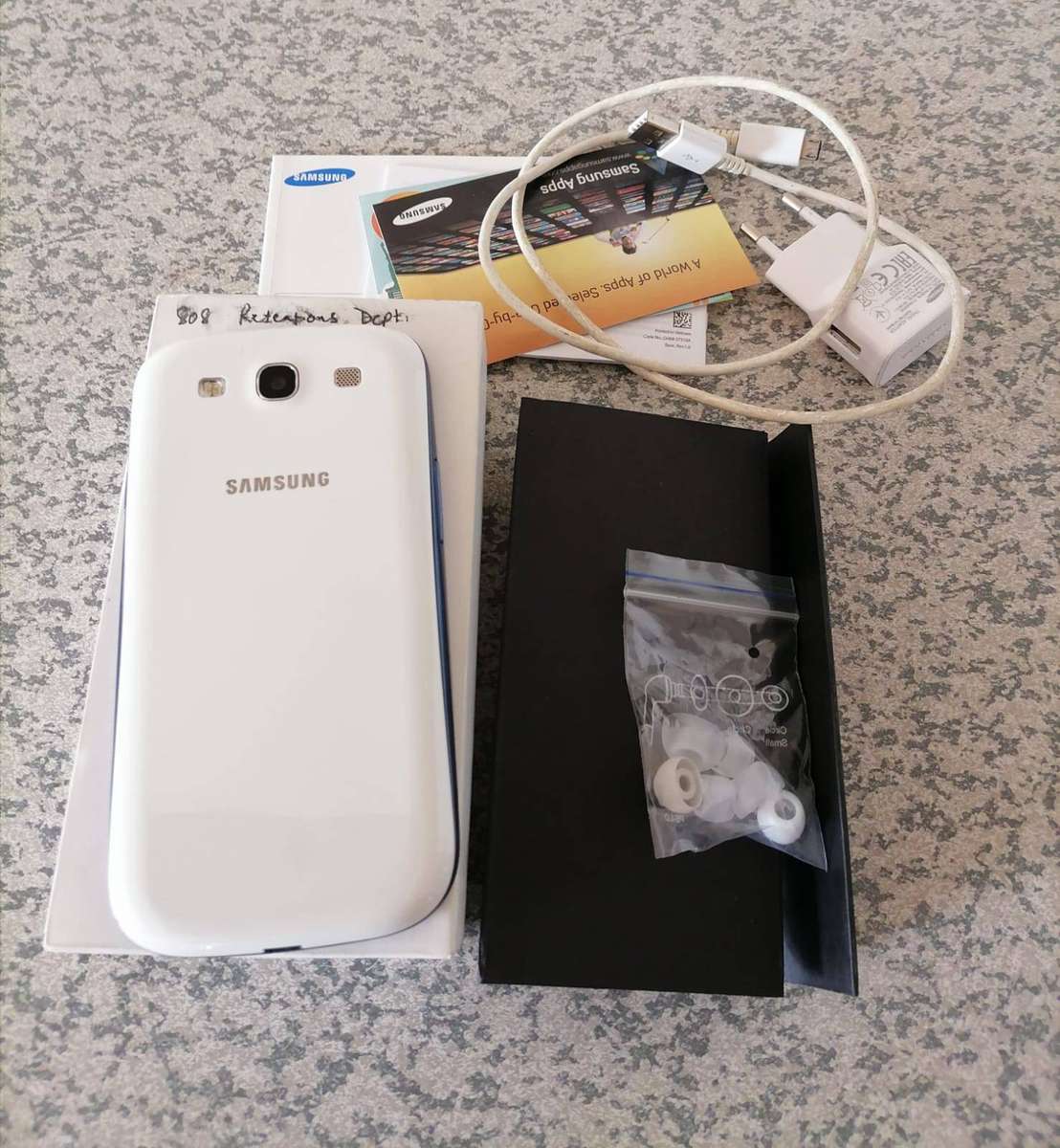 Samsung S3 - for spares - screen broken