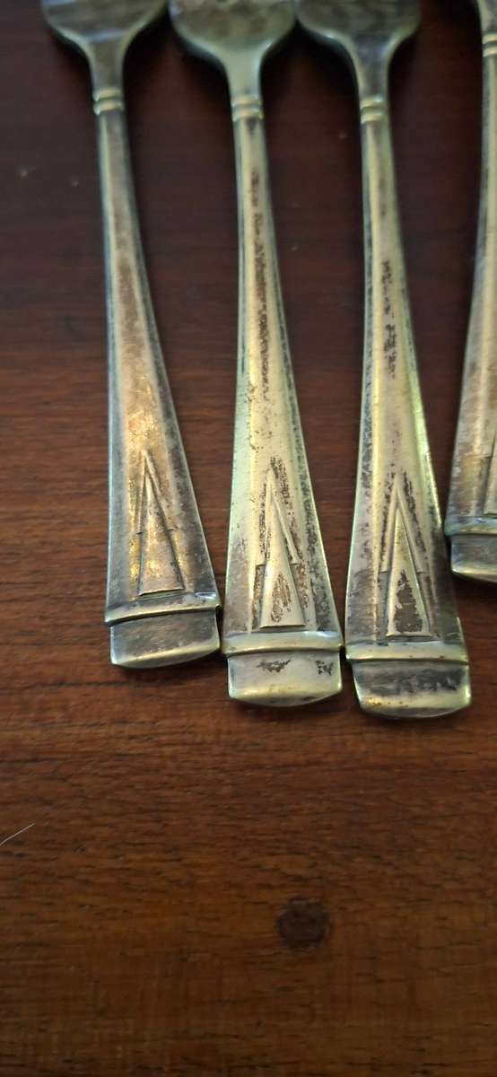 Dutchess plate cake forks x 6