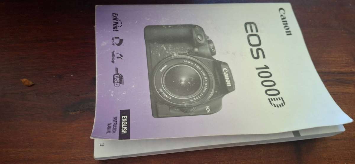 Canon EOS 1000D With 2 lenses