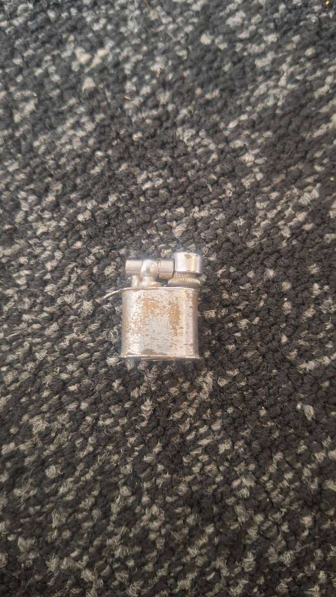 Small vintage lighter
