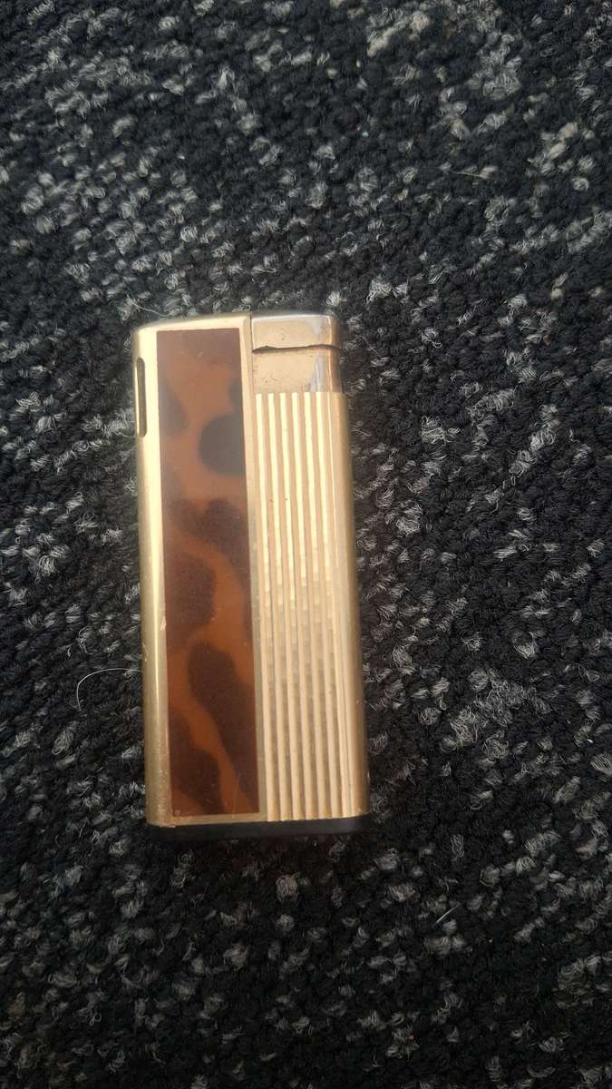 Juvena lighter vintage
