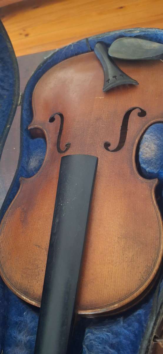 vintage violin in box