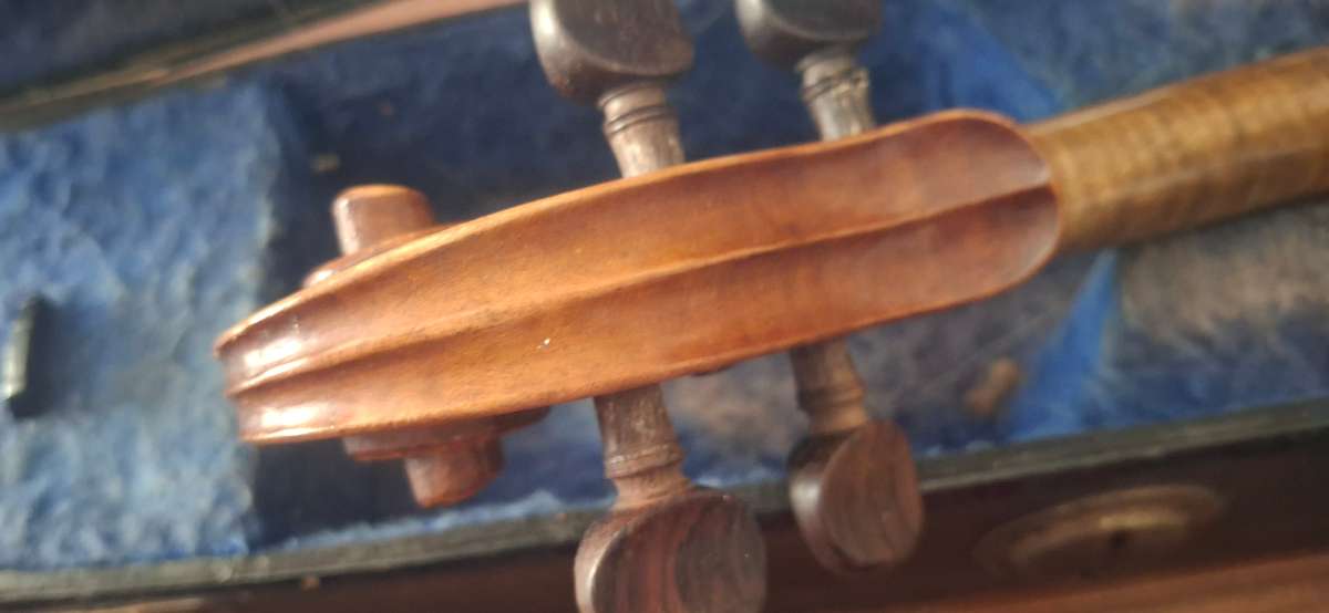 vintage violin in box