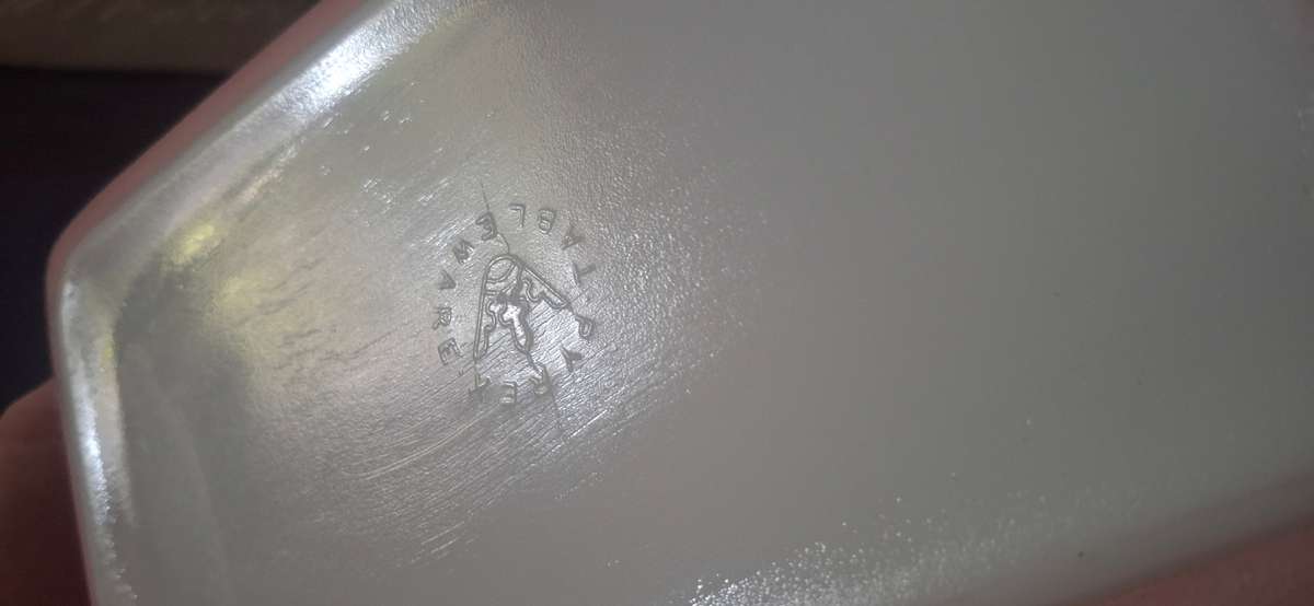 Vintage pink pyrex bowl