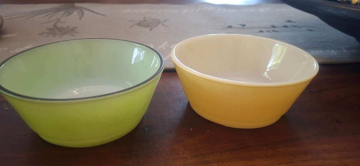 Fire king vintage milk glass bowls x 2