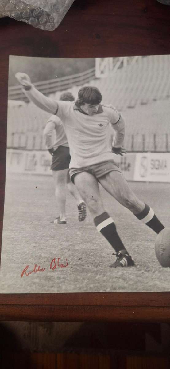 Sighed foto of robbie Blair rugby hero
