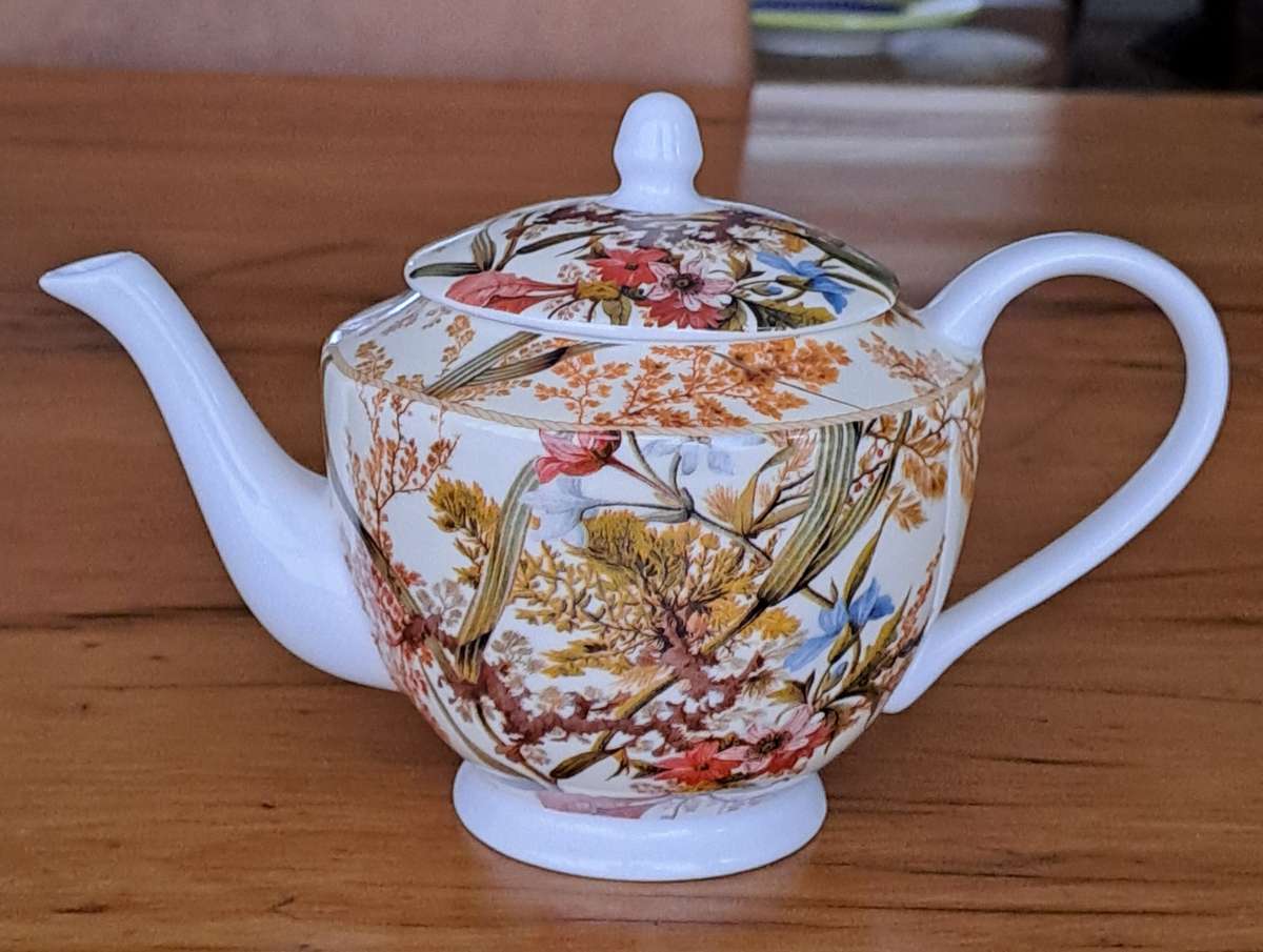Maxwell Williams Teapot - Cottage Blossom
