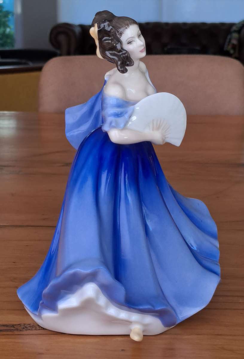 Royal Doulton Figurine - Elaine HN2791