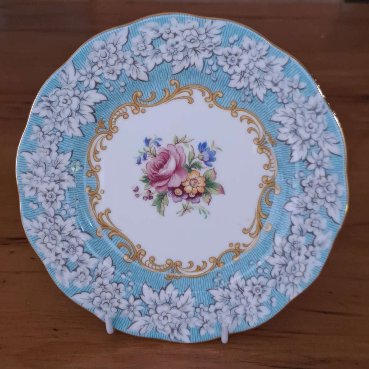 Royal Albert Trio - Enchantment (Trio number 2)