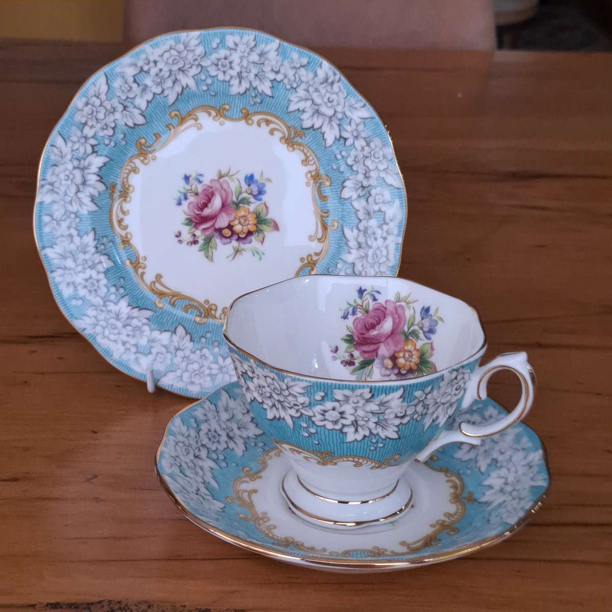 Royal Albert Trio - Enchantment (Trio number 2)