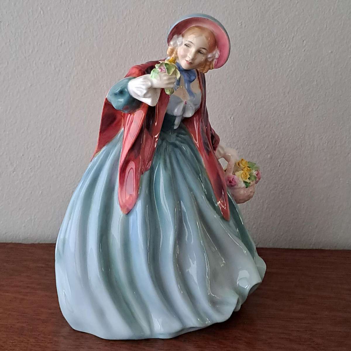 Royal Doulton 'Lady Charmian' HN1948