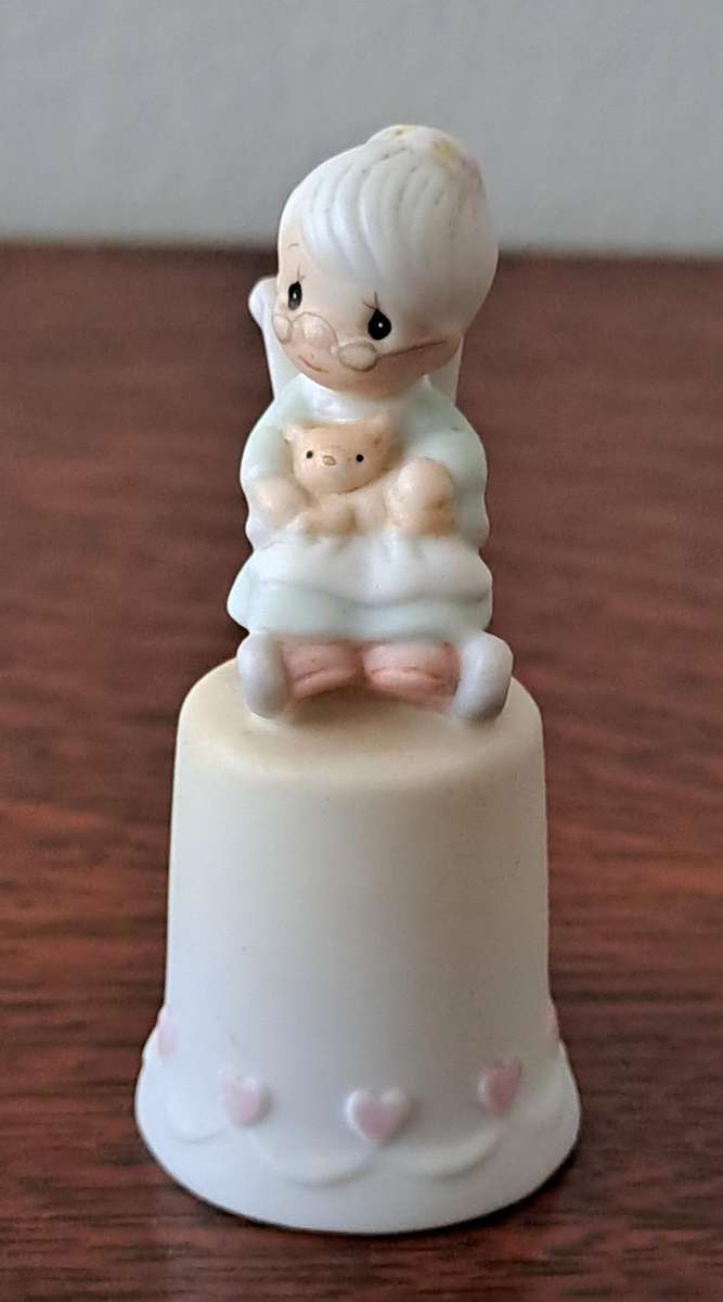 Thimble by Samuel J Butcher - 'Purrfect Grandma'