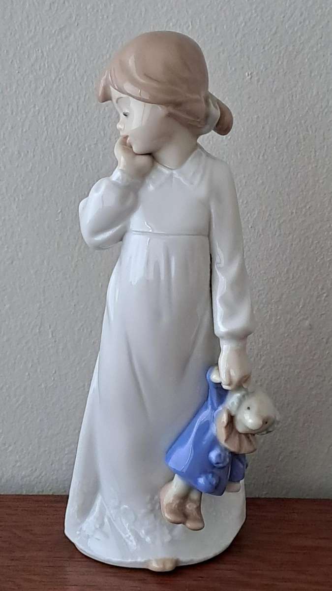 NAO by Lladro Bedtime