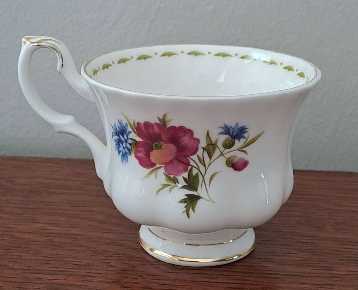 Royal Albert Flower of the Month Items