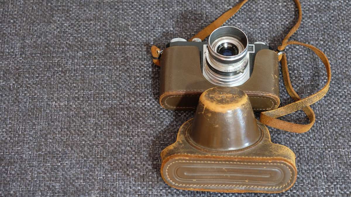 Neoca 35mm Film Camera + Neocor 48mm Lens  Vintage  As Is