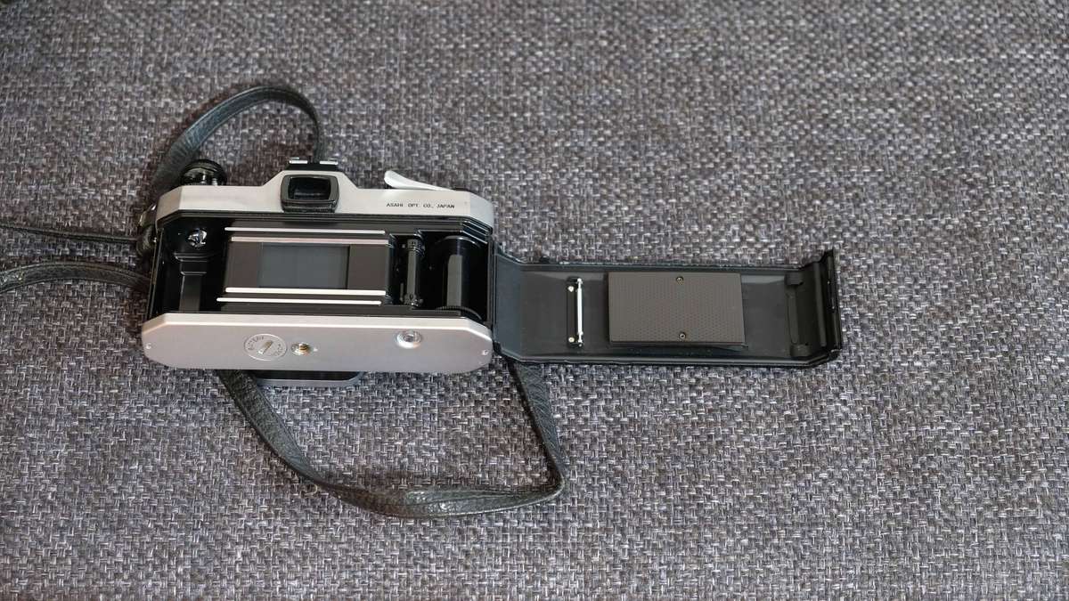 Pentax Spotmatic F Body  New Seals  Light Meter Faulty