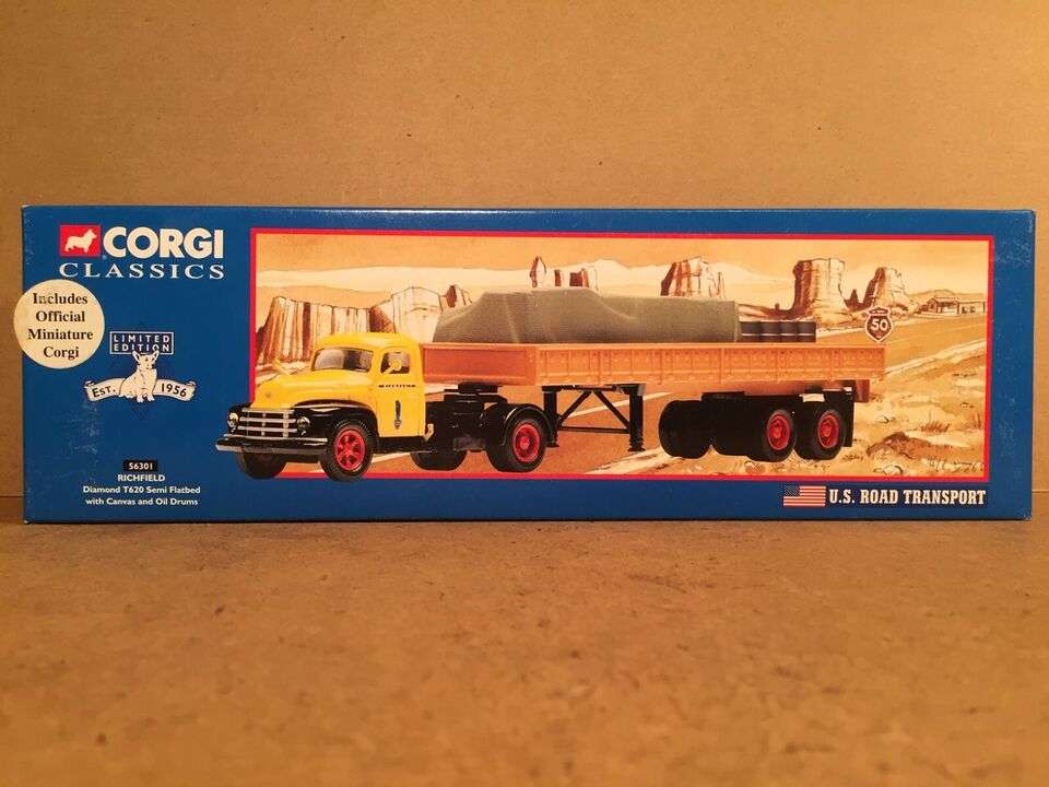 Richfield Diamond T620 Semi Flatbed Canvascover plus Oil Drums