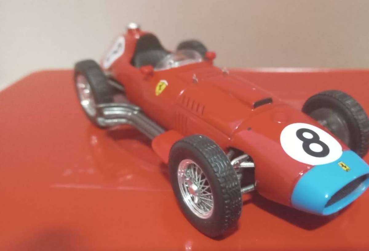 Ferrari 801 F1 No 8 :MIKE HAWTHORN: 1957