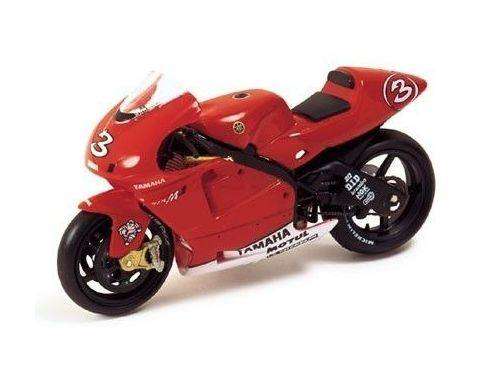 Yamaha YZR-M1 no3 MAX BIAGGI 2002 MOTO GP