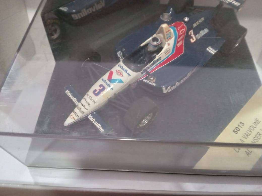 Lola Valvoline AL UNSER Jr