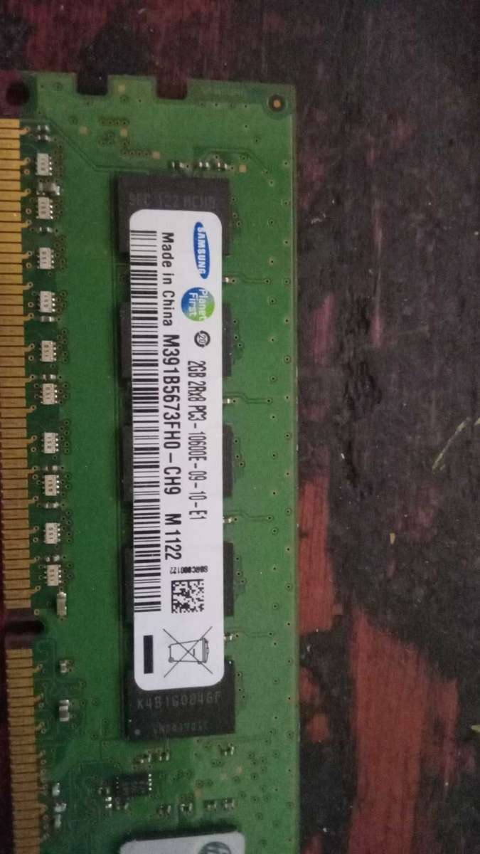 Assorted computer RAM modules